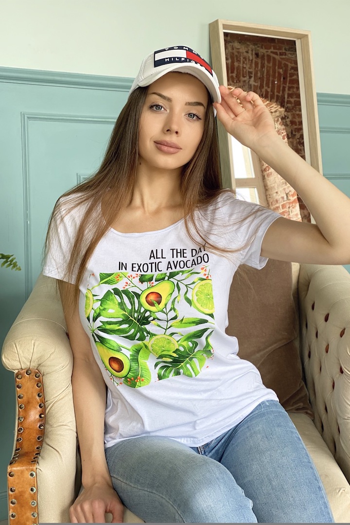Фото товара 20439, белая футболка с авокадо